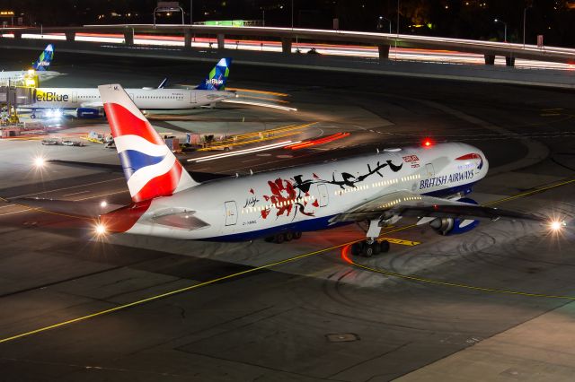 Boeing 777-200 (G-YMML)