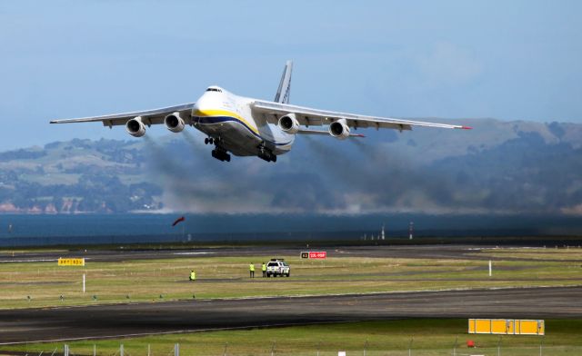 Antonov An-124 Ruslan (UR-82072)
