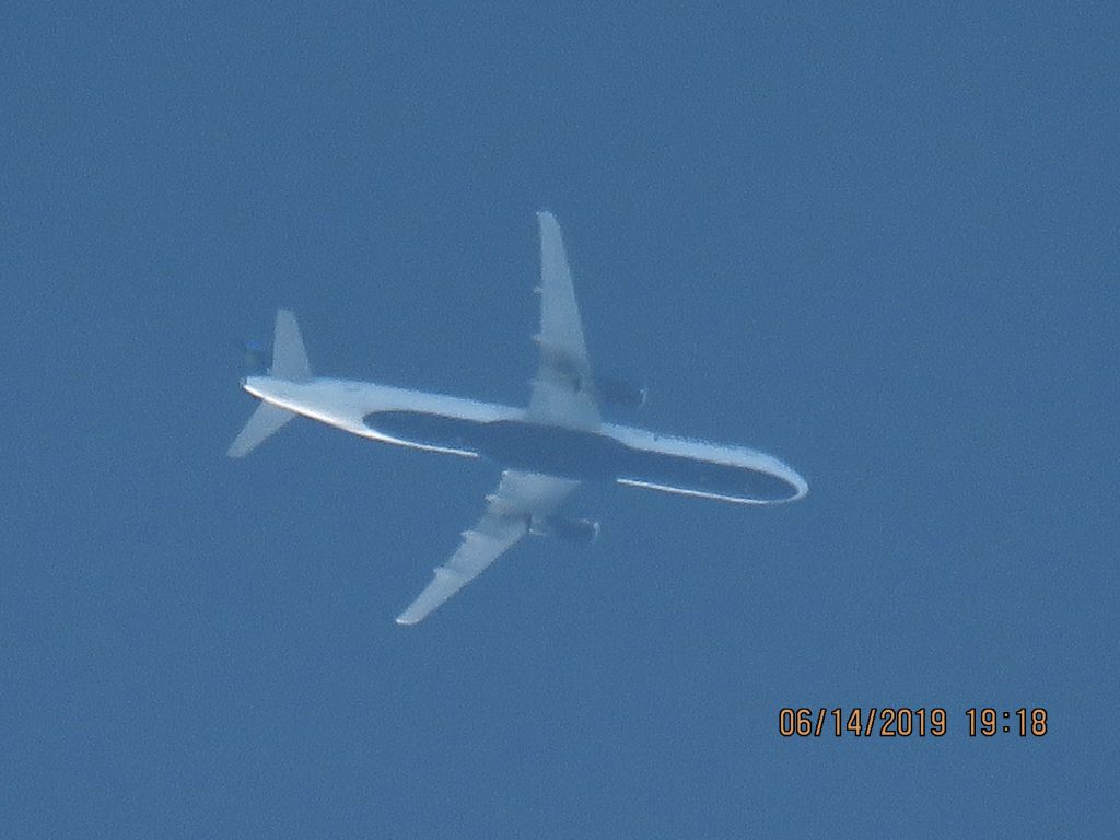 Airbus A321 (N993JE)