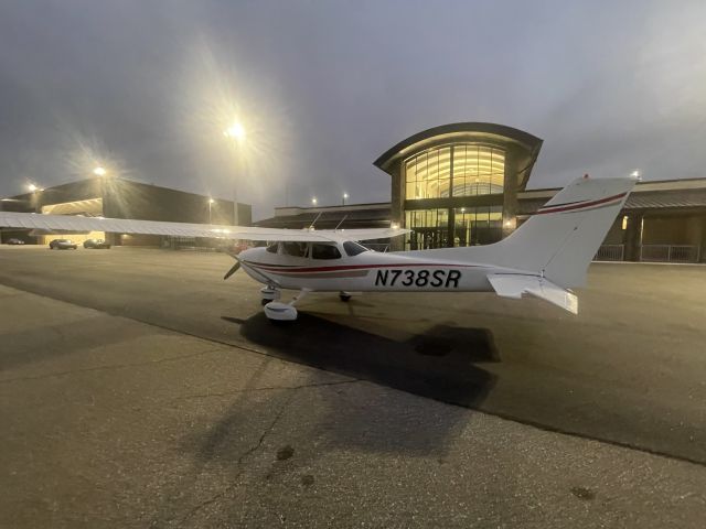 Cessna Skyhawk (N738SR)