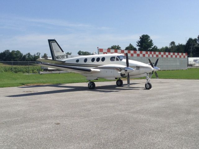 Beechcraft King Air 90 (N608FB)