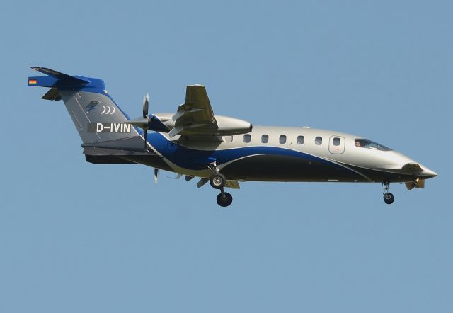 Piaggio P.180 Avanti (D-IVIN)