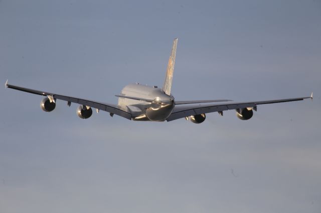 Airbus A380-800 (D-AIMB)