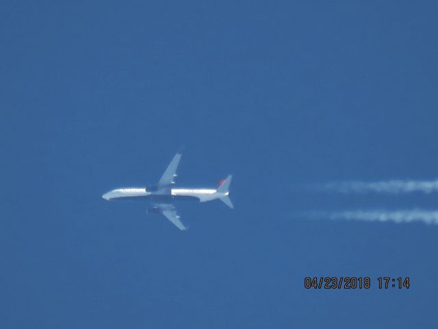 Boeing 737-800 (N382DA)