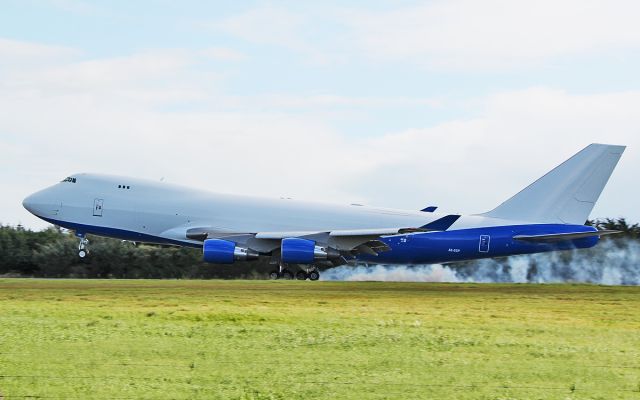 Boeing 747-400 (A6-GGP) - dubai air wing b747-412f a6-ggp landing at shannon 15/9/17.