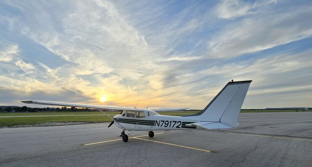 Cessna Skyhawk (N79172)