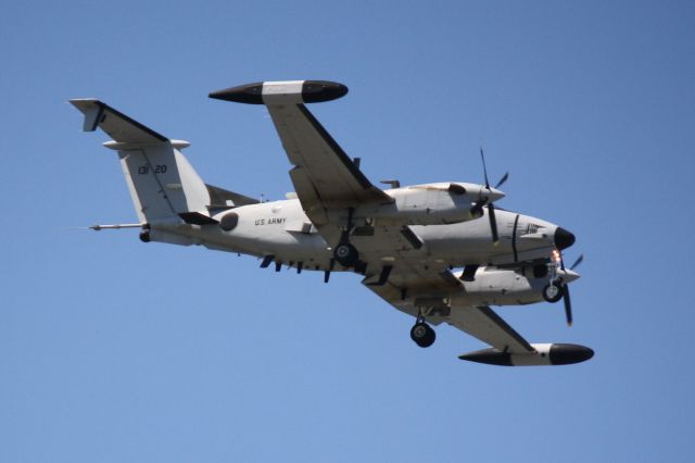 N13120 — - A US Army RC-12 Guardrail (13120) on approach to Runway 32 at Sarasota-Bradenton International Airport