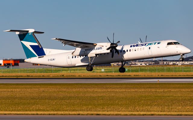 de Havilland Dash 8-400 (C-GLWJ)