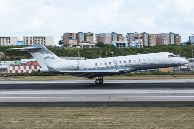 Bombardier Global Express (N320GX)