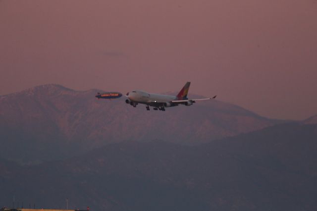 Boeing 747-400 (HL7616)