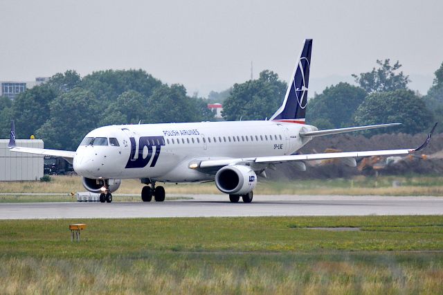 EMBRAER 195 (SP-LNE)