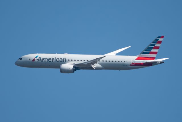 Boeing 787-9 Dreamliner (N827AN)