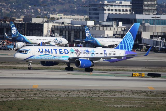 Boeing 757-200 (N14106)