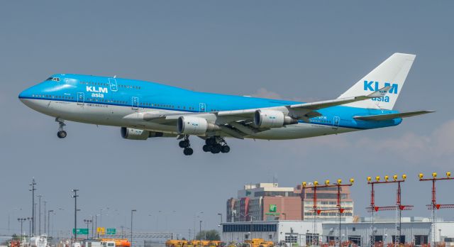 Boeing 747-400 (PH-BFM)