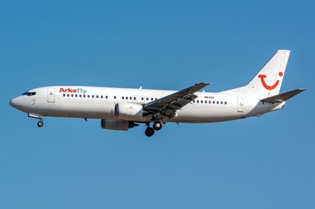 BOEING 737-400 (OM-DEX) - Flying to ArkeFly