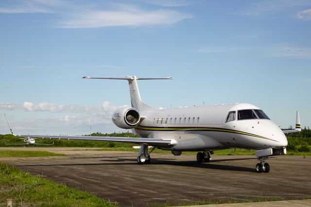 Embraer ERJ-135 (N580ML)