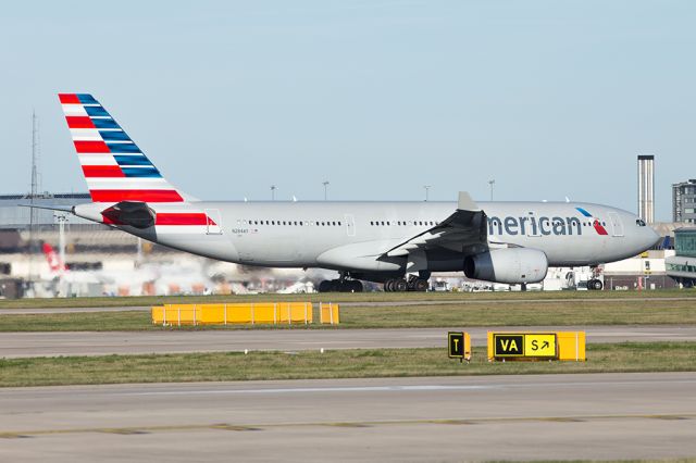 Airbus A330-200 (N284AY) - AA735 on the roll departing for PHL