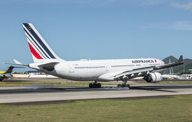 Airbus A330-200 (F-GZCC)