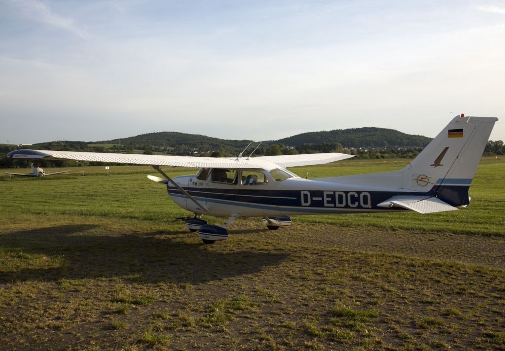 Cessna Skyhawk (D-EDCQ) - At the Aeroclub Gelnhausen Germany.