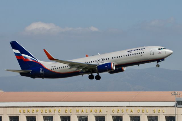 Boeing 737-700 (VP-BGI)