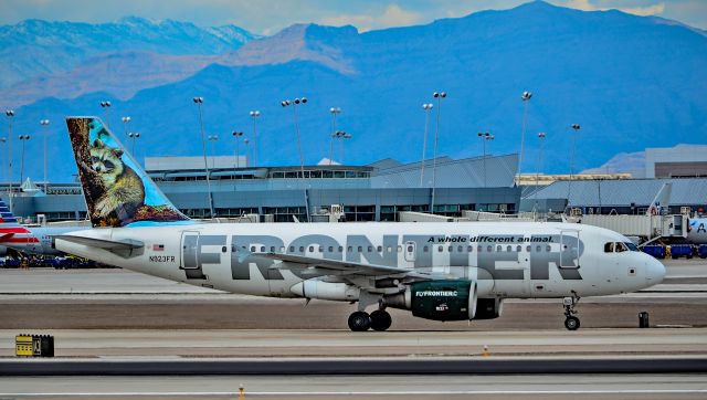 Airbus A319 (N923FR) - N923FR Frontier Airlines 2003 Airbus A319-111 - cn 2019 - Las Vegas - McCarran International (LAS / KLAS)br /USA - Nevada, April 29, 2016br /Photo: Tomás Del Coro