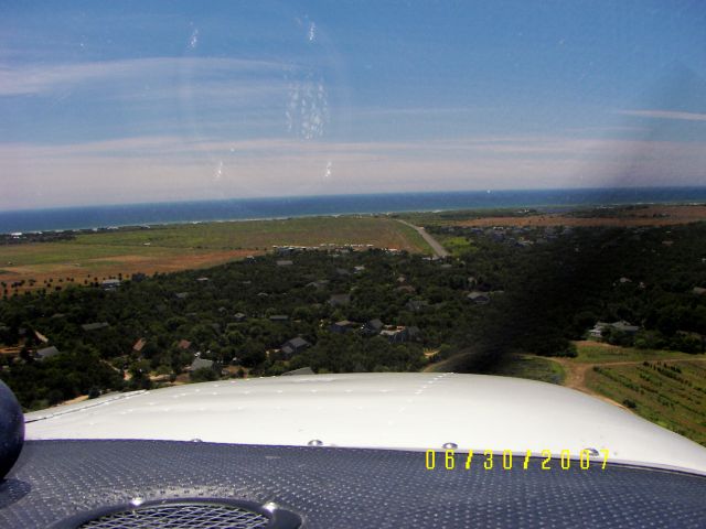 Cessna Skyhawk (N520RG) - Final approach to Katama Airport on MVY.