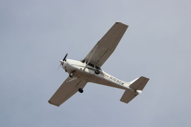 Cessna Skyhawk (N1590W)