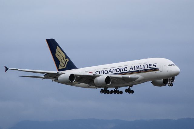 Airbus A380-800 (9V-SKJ)