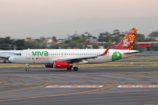 Airbus A320 (XA-VAY) - Viva Aerobus / Airbus A320-232 / MSN 8027 / XA-VAY / MMMX 10/2022 "Tecate Pa'l Norte 2022"