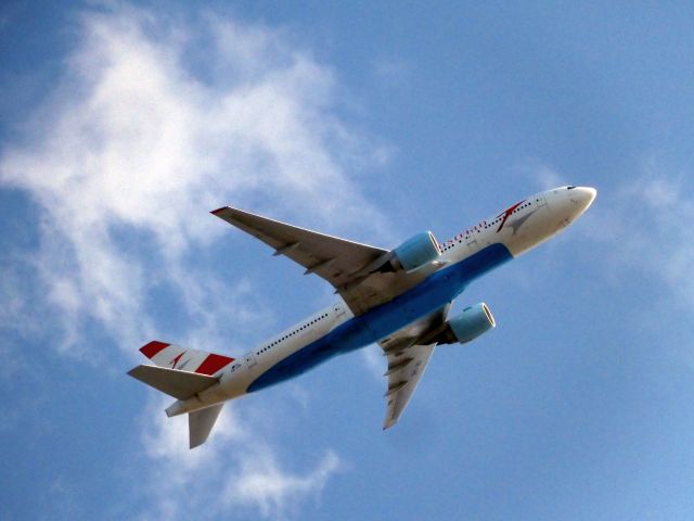 Boeing 777-200 (OE-LPB)