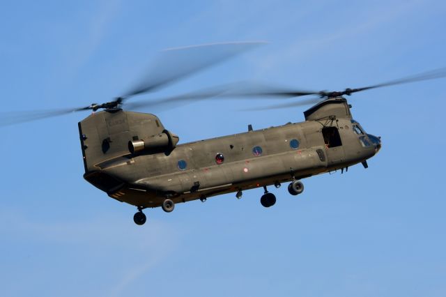 Boeing CH-47 Chinook (APJ81439) - A lot of helicopter activity that day, not only for Italian Blade 2015 exercise. 11° Gruppo