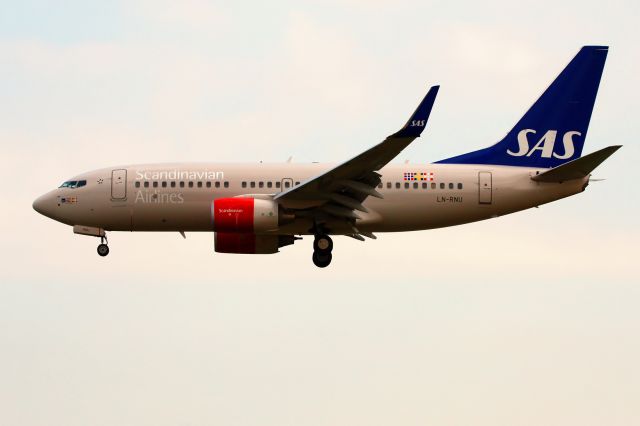 Boeing 737-700 (LN-RNU)