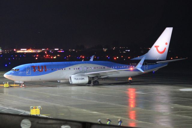 Boeing 737-800 (G-FDZB)