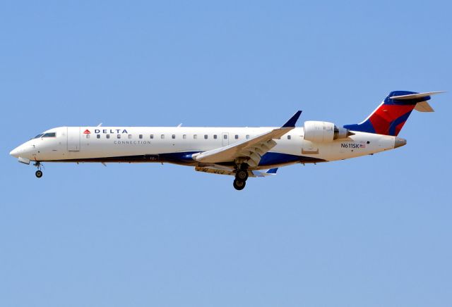 Canadair Regional Jet CRJ-700 (N611SK)