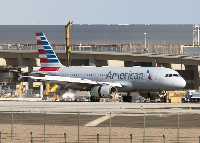 Airbus A320 (N604AW)