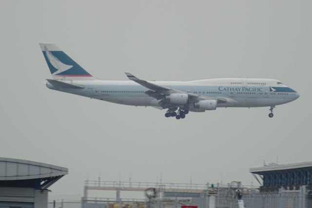 Boeing 747-400 (B-HUI)