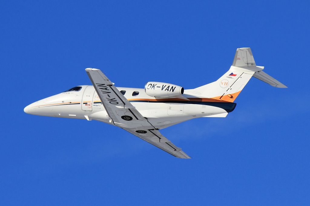 Embraer Phenom 100 (OK-VAN)