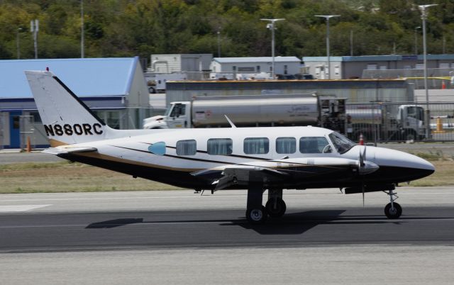 Piper Navajo (N880RC)