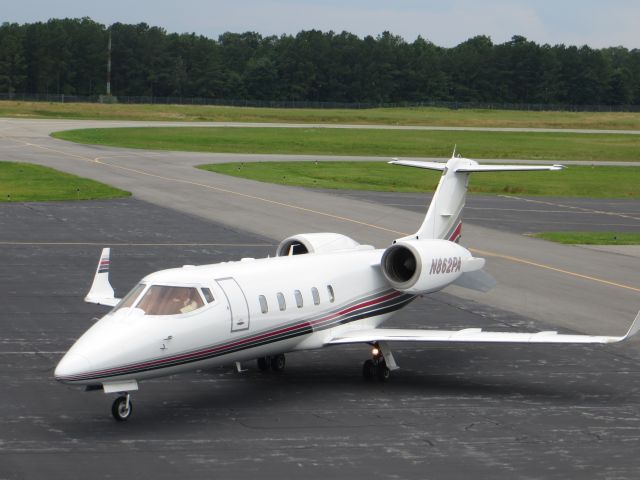 Learjet 60 (ELJ862) - Arrival @ FCI