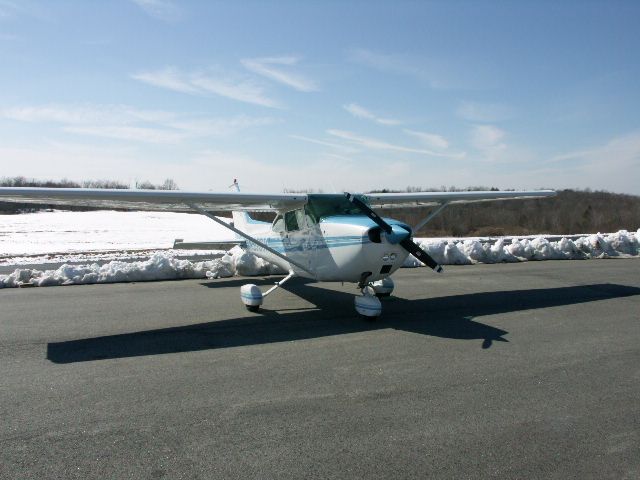 Cessna Skyhawk (N5066R) - Lunch at Sky Acres