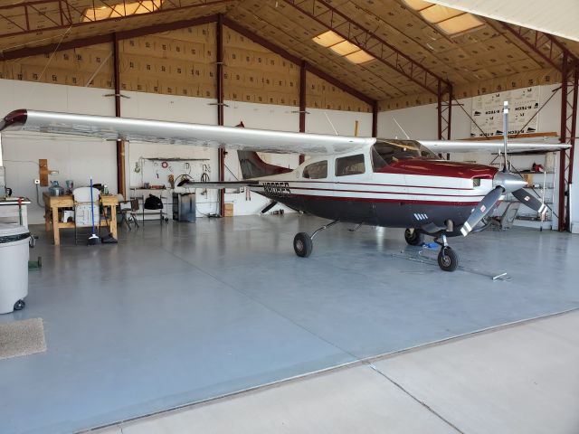 Cessna Centurion (N808FS)