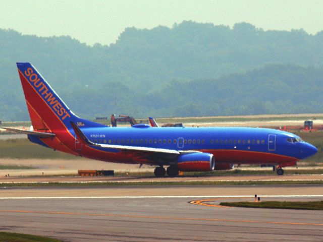 Boeing 737-700 (N920WN) - Take Off Roll on 20C on 5/19/2013