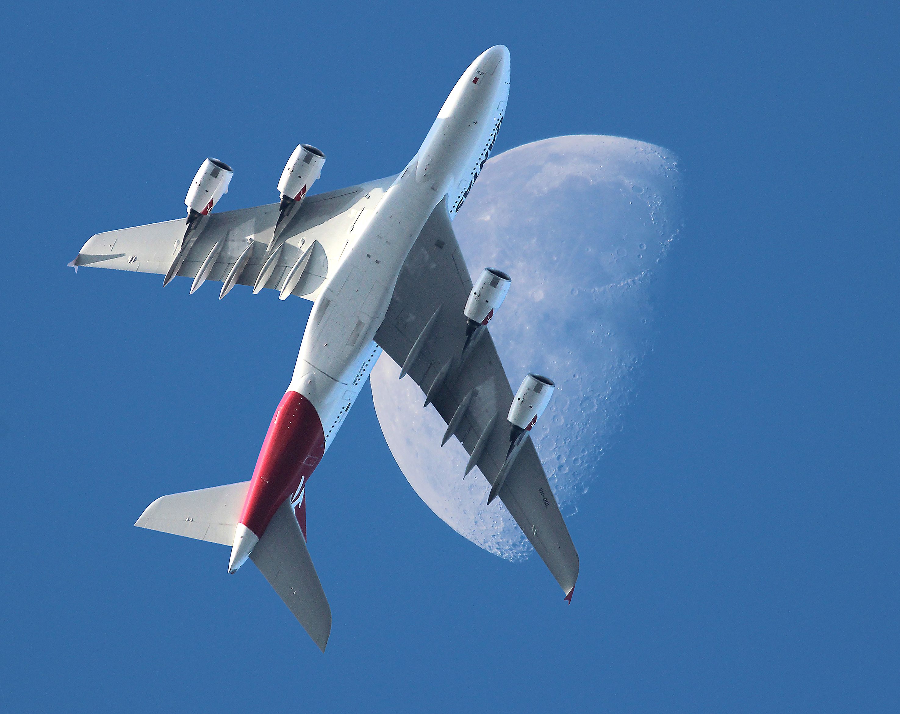 Airbus A380-800 (VH-OQL)