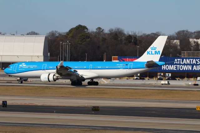 Airbus A330-300 (PH-AKE)