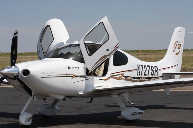 Cirrus SR-22 (N727SR)