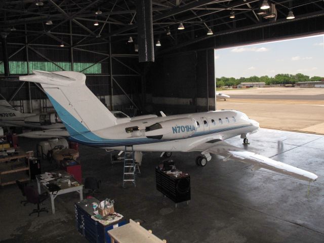 Bell JetRanger (N701HA) - At CFMs fist class maintenance facility.