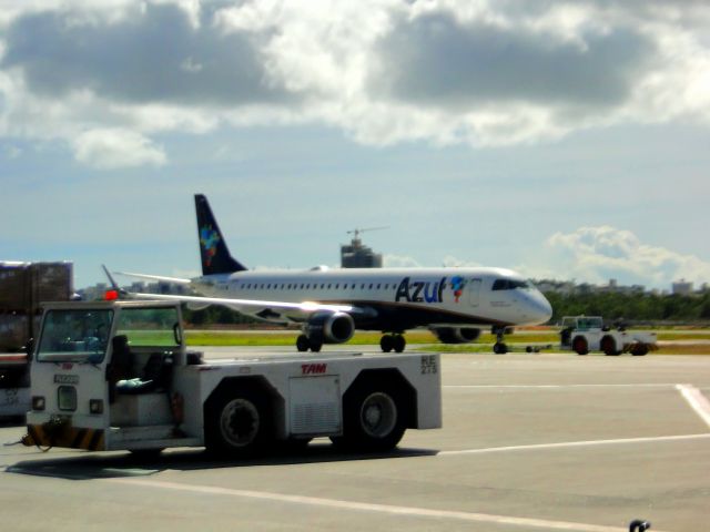 Embraer ERJ-190 (PR-AXW)