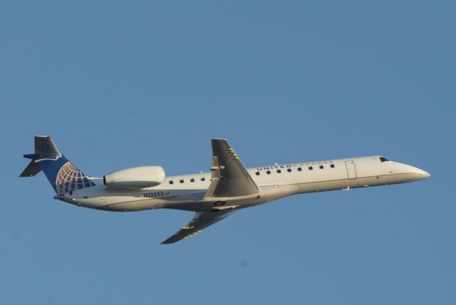 Embraer ERJ-145 (N13553)