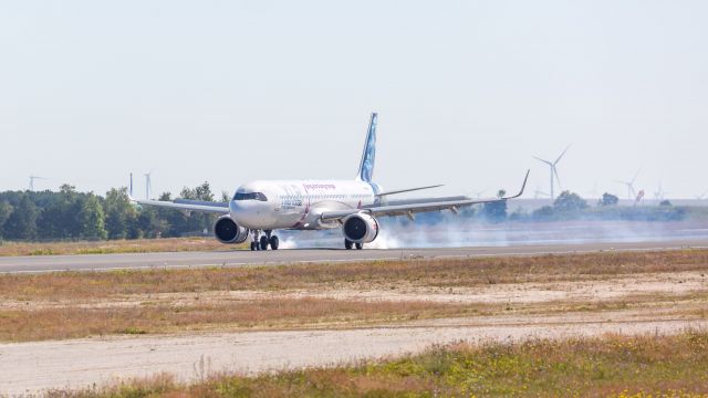 Airbus A321 (F-WXLR)