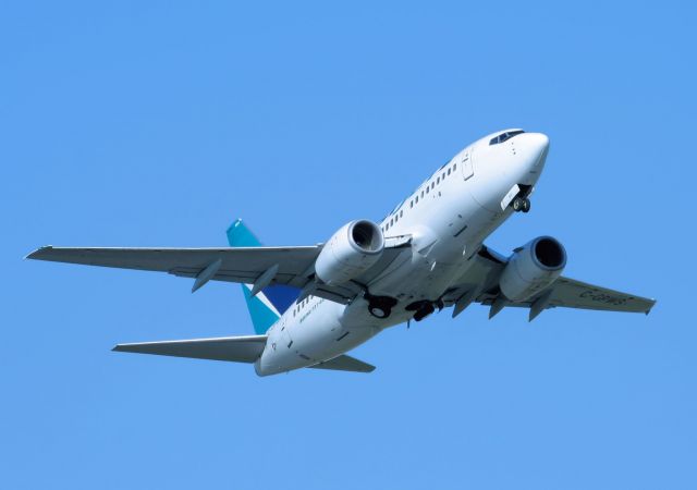 BOEING 737-600 (C-GPWS) - Leaving for Calgary (CYYC) on 17-Aug-13.